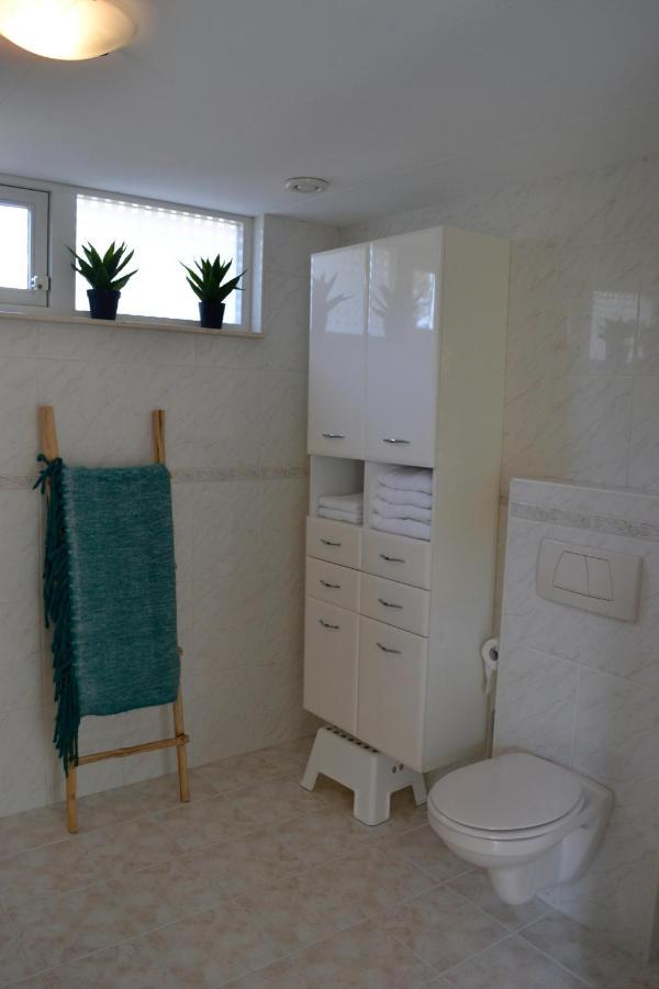 Appartement 38 *